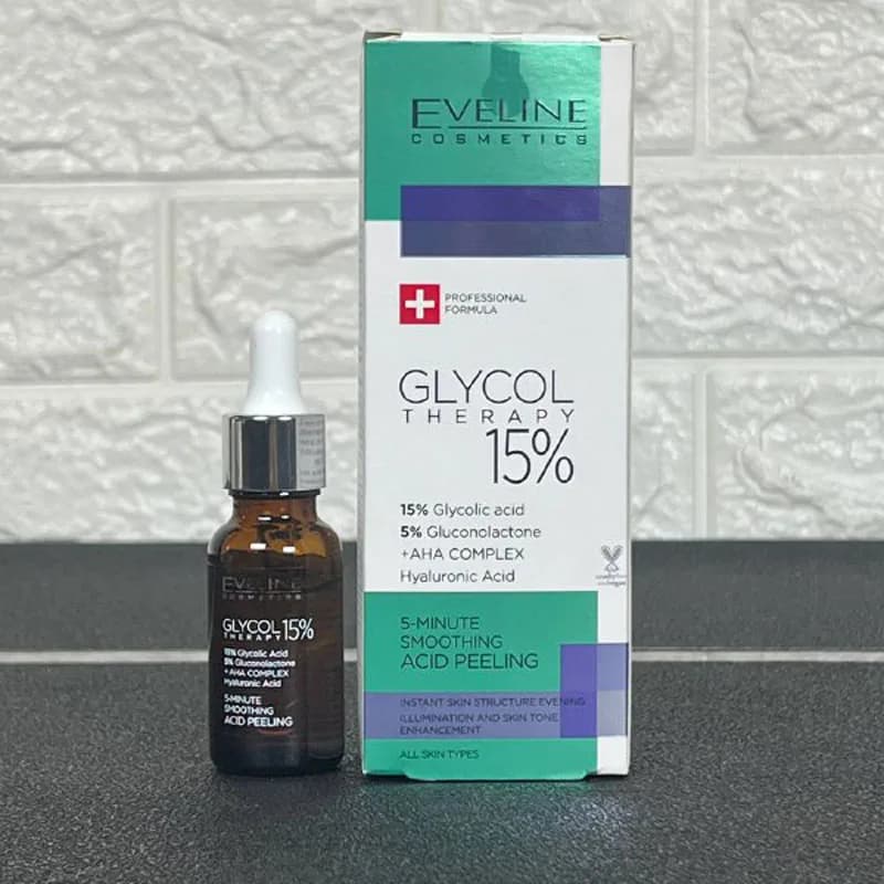 سرم لایه بردار اولاین Eveline مدل گلیکول تراپی 15% حجم 18 میل — تصویر ۳