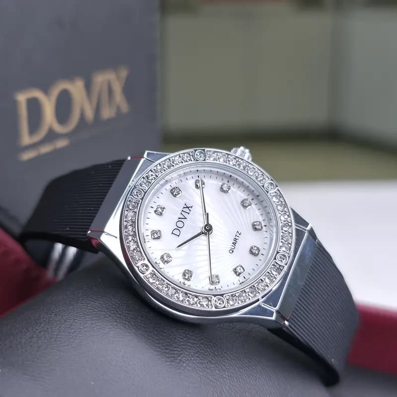 ساعت مچی زنانه داویکس آلمان اورجینال مشکی نقره ای سفید DX1008 — تصویر ۲
