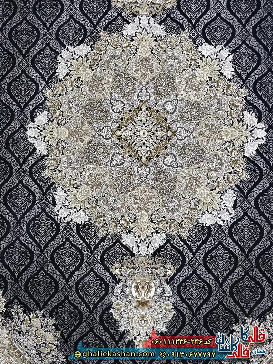 فرش طلاکوب 1200 شانه طرح مژده رنگ سرمه ای گل برجسته کاشان — تصویر ۴