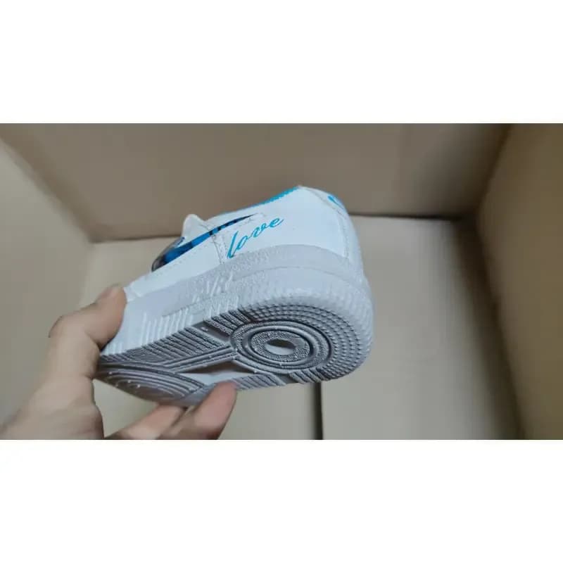 کفش اسپرت بچگانه پسرانه نایک سفید آبی سایز 27 تا 30 — تصویر ۵