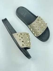 صندل اسلیپر کریستیان لوبوتین christian louboutin چرم لمه طلایی میخ دار میخ نامنظم — تصویر ۴
