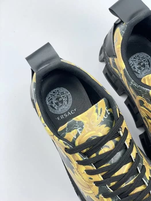 ونس ورساچه versace بندی چاپی طرح چاپی ورساچه مشکی طلایی زیره مشکی — تصویر ۶