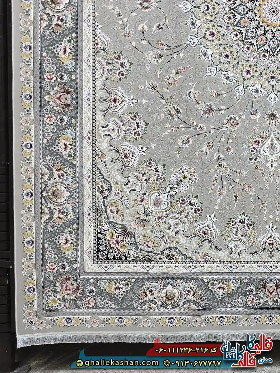 فرش 1200 شانه طرح بردیا رنگ طوسی نقره ای گل برجسته کاشان — تصویر ۳