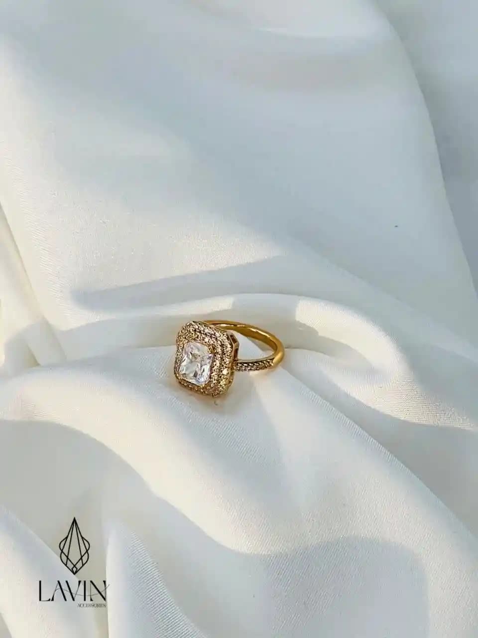 انگشتر نگین مربعی کلاسیک ژوپینگ کد 7412