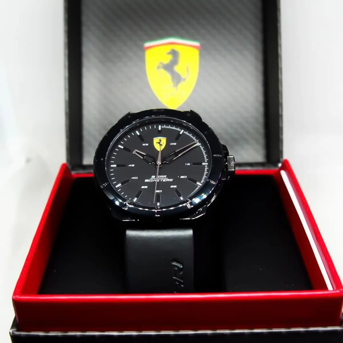 ساعت مچی مردانه فراری مدل Scuderia Ferrari 830901 — تصویر ۵