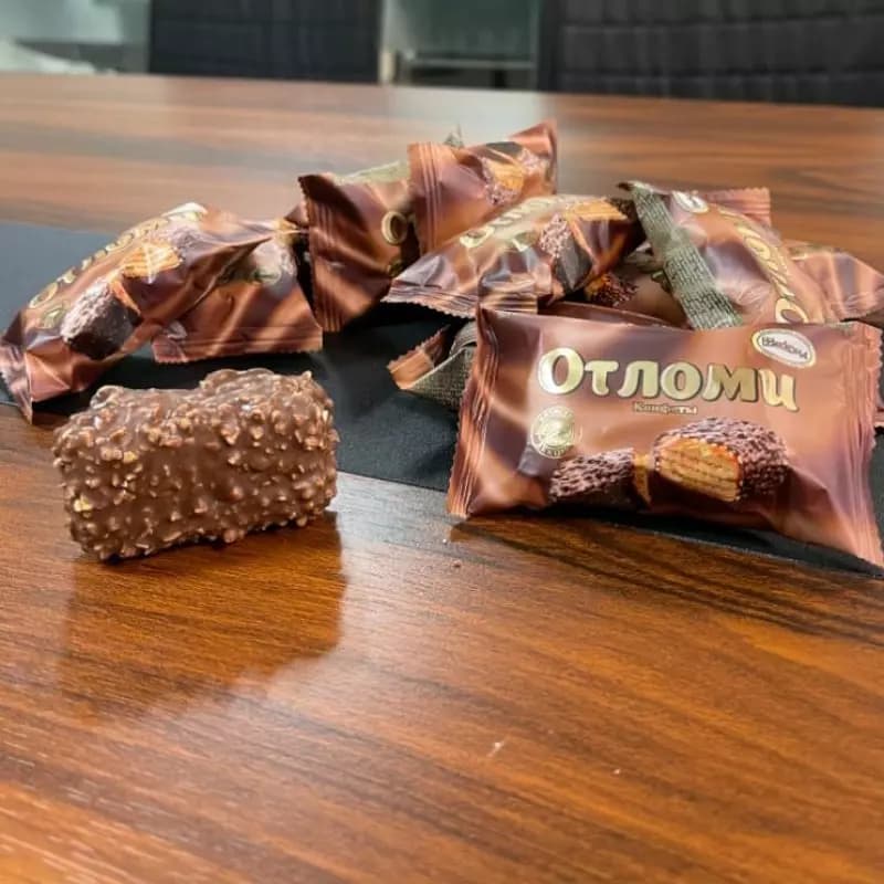 ویفر شکلاتی مغز دار روسی آکوها Otaomu کارتن 1 کیلویی — تصویر ۳