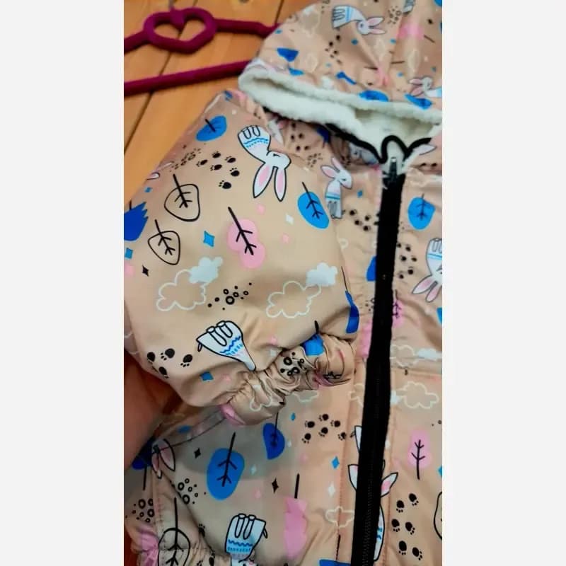 سویشرت کاپشن دخترانه رویه شمعی داخل خز مدل خرگوش کرم — تصویر ۳
