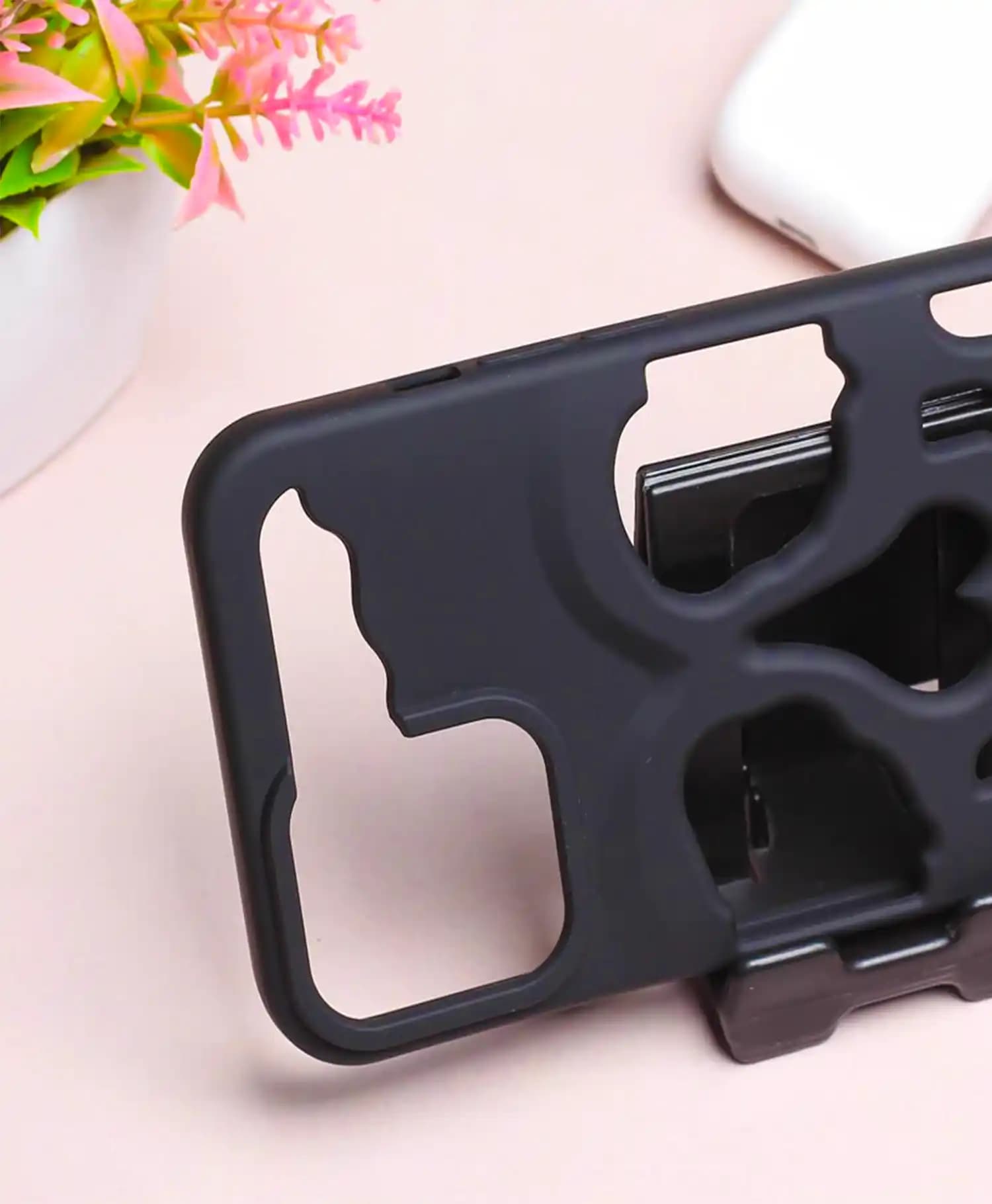 قاب ژله ای طرح اسکلت گوشی موبایل آیفون Iphone 13 — تصویر ۳