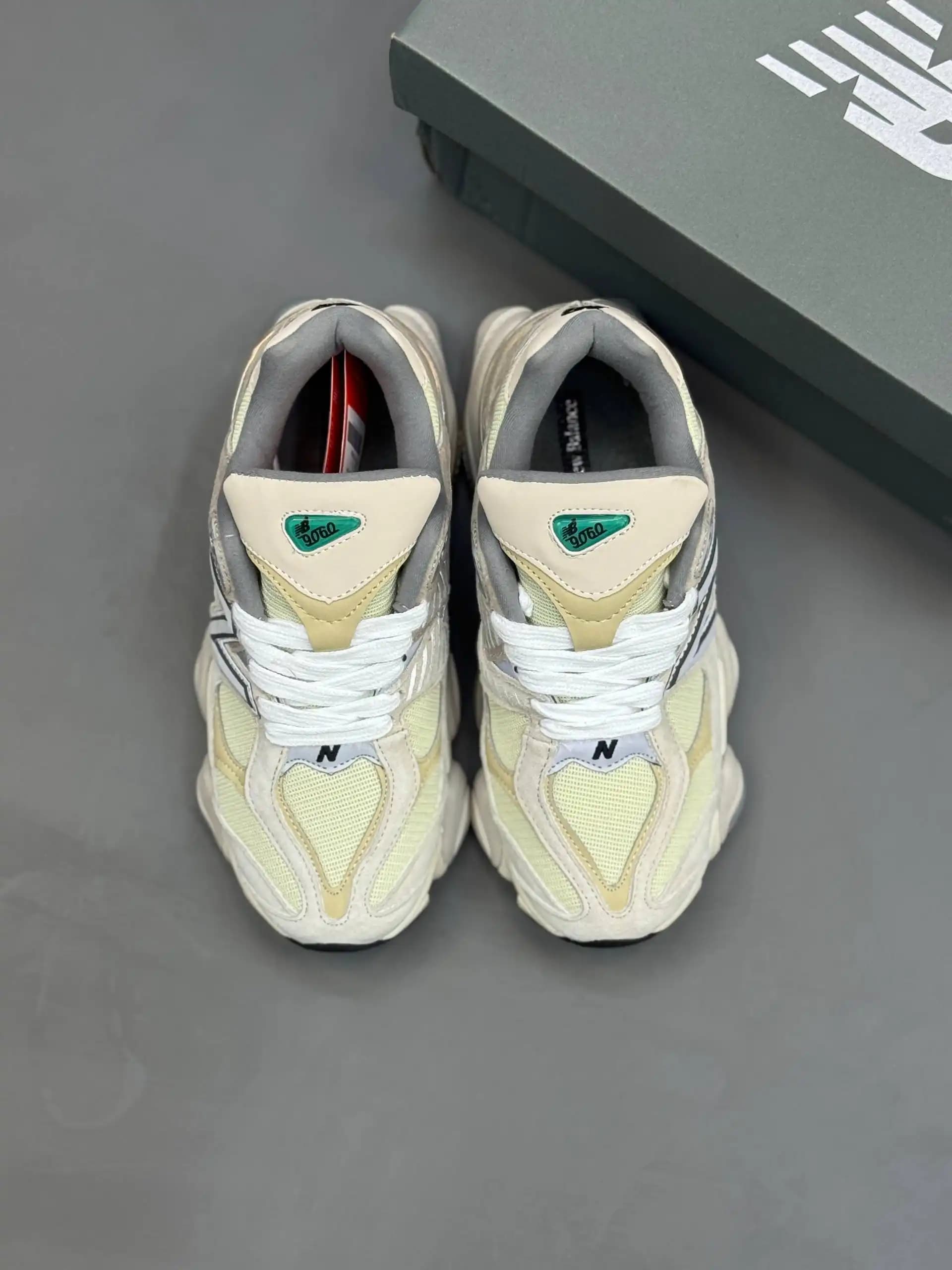 کفش نیو بالانس 9060 رنگ کرم روشن | New Balance 9060 — تصویر ۴