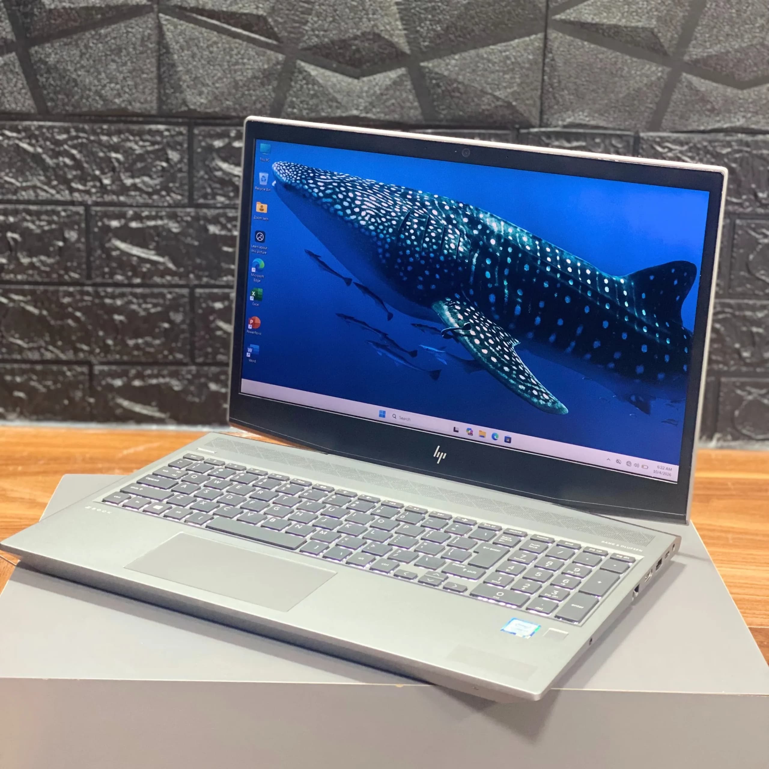 لپ تاپ 14 اینچی اچ پی مدل HP ZBook 15v G5 Core i7-8750H 16GB DDR4 256GB SSD Nvidia Quadro P600 4GB – کارکرده — تصویر ۸