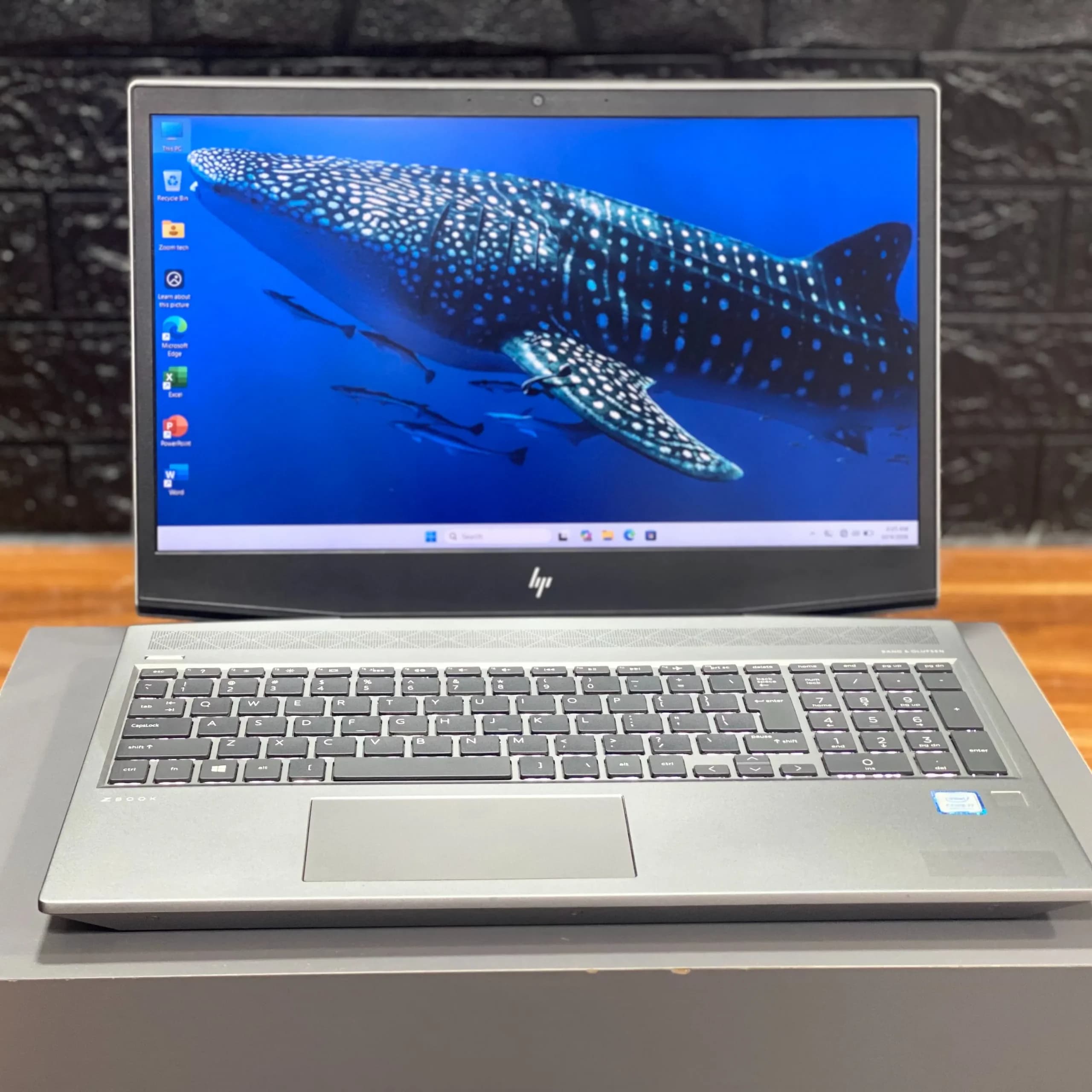 لپ تاپ 14 اینچی اچ پی مدل HP ZBook 15v G5 Core i7-8750H 16GB DDR4 256GB SSD Nvidia Quadro P600 4GB – کارکرده — تصویر ۷