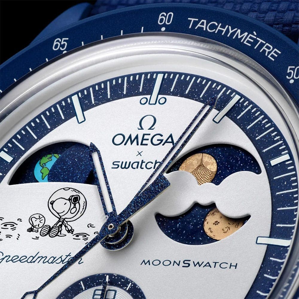 ساعت امگا سواچ مدل MoonSwatch MISSION TO EARTHPHASE – MOONSHINE GOLD Omega X Swatch SO33N701L — تصویر ۳