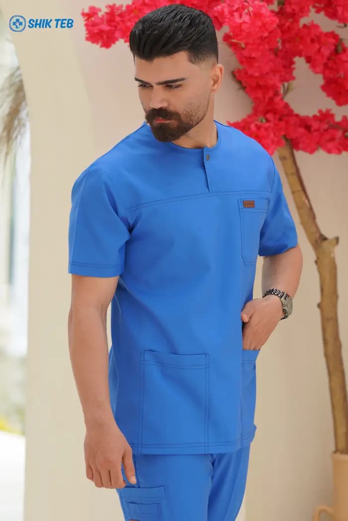 ست اسکراب پزشکی یقه گرد رنگ آبی روشن بدون جنسیت — تصویر ۲
