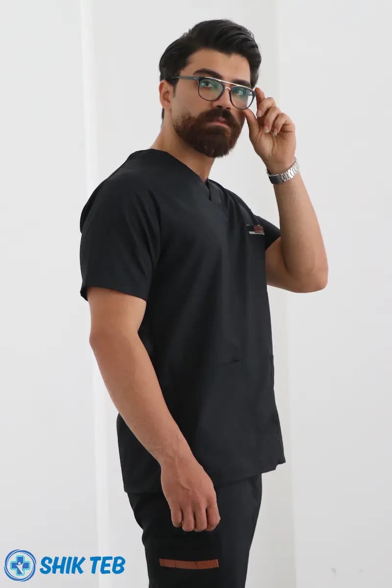 ست اسکراب پزشکی یقه ۷ مشکی آستین کوتاه — تصویر ۴