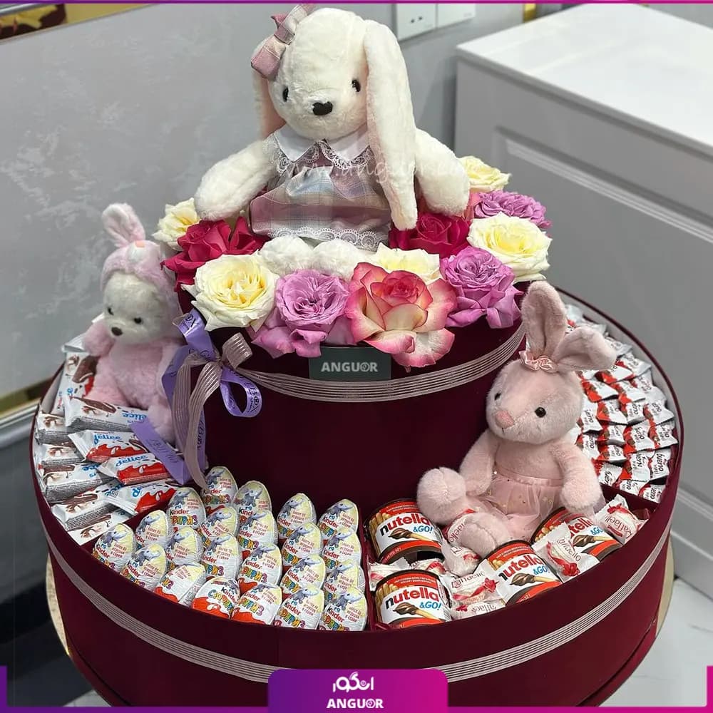 خاطره اولین ولنتاین (باکس دو طبقه گل و عروسک و شکلات)