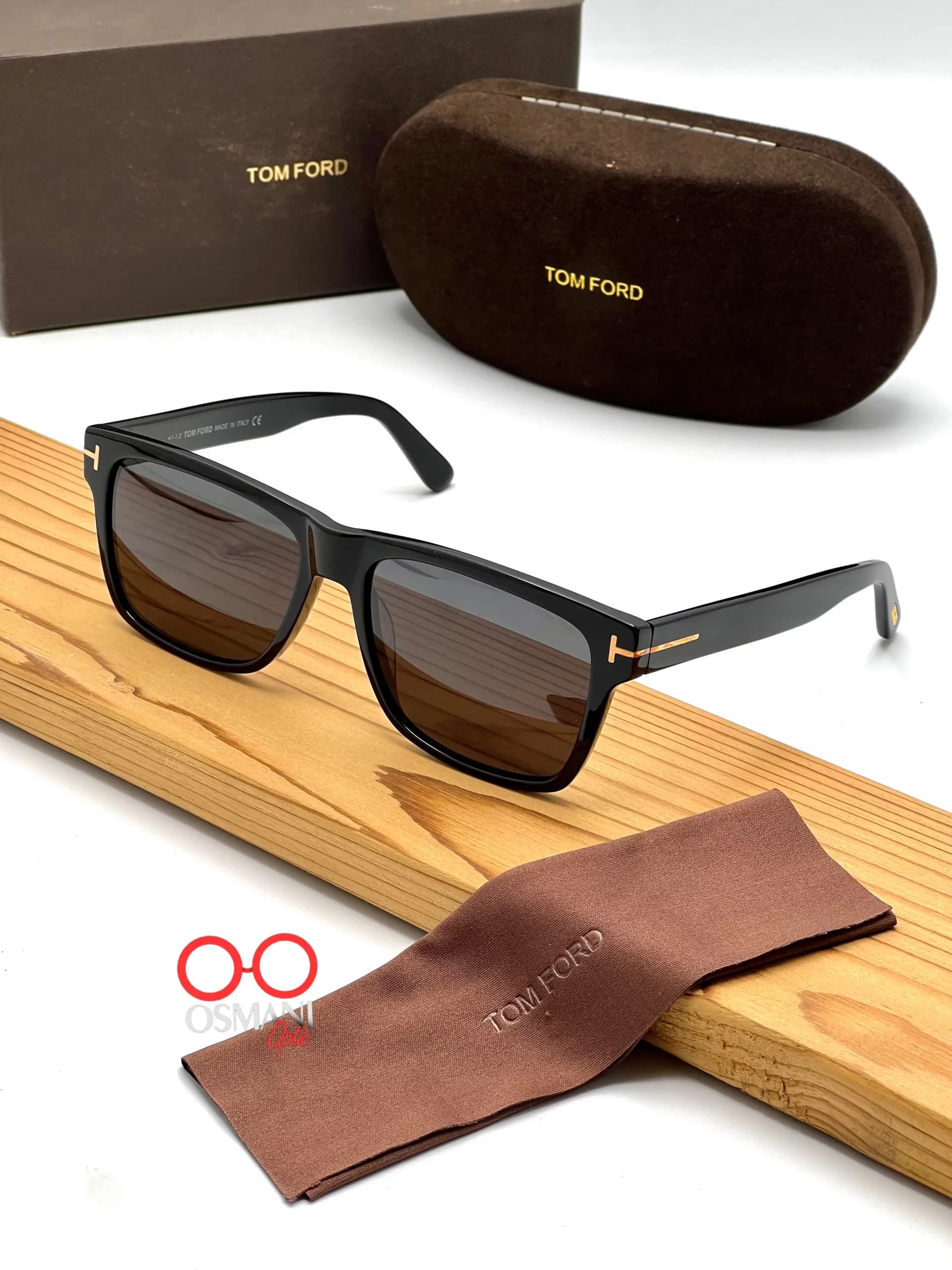 عینک آفتابی مردانه تامفورد مدل Tom Ford TF0906 Buckey