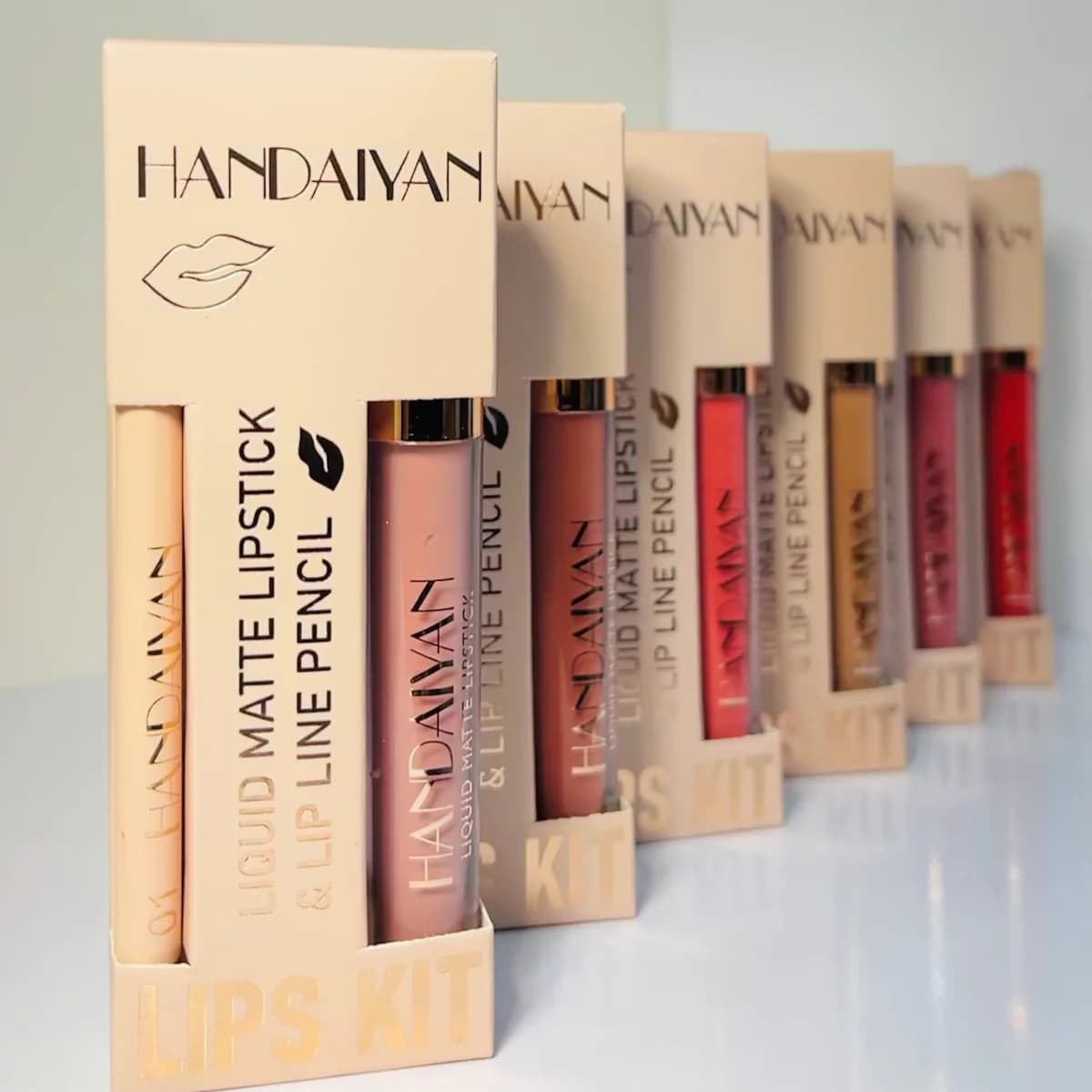 ست رژ لب مایع مات و مداد لب هندیان Handaiyan Lips Kit — تصویر ۳