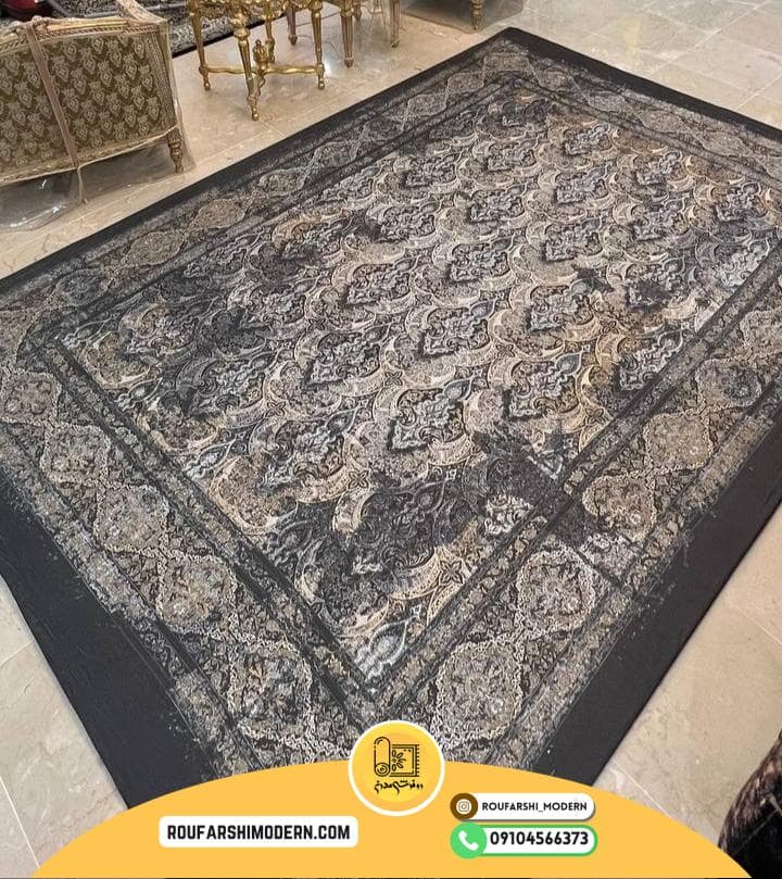 فرشینه / کاور فرش و روفرشی کشدار طرح پتینه وینتیج زمینه طوسی ترکیب طلایی سرمه ای کد 1604 (ویدیو) — تصویر ۲