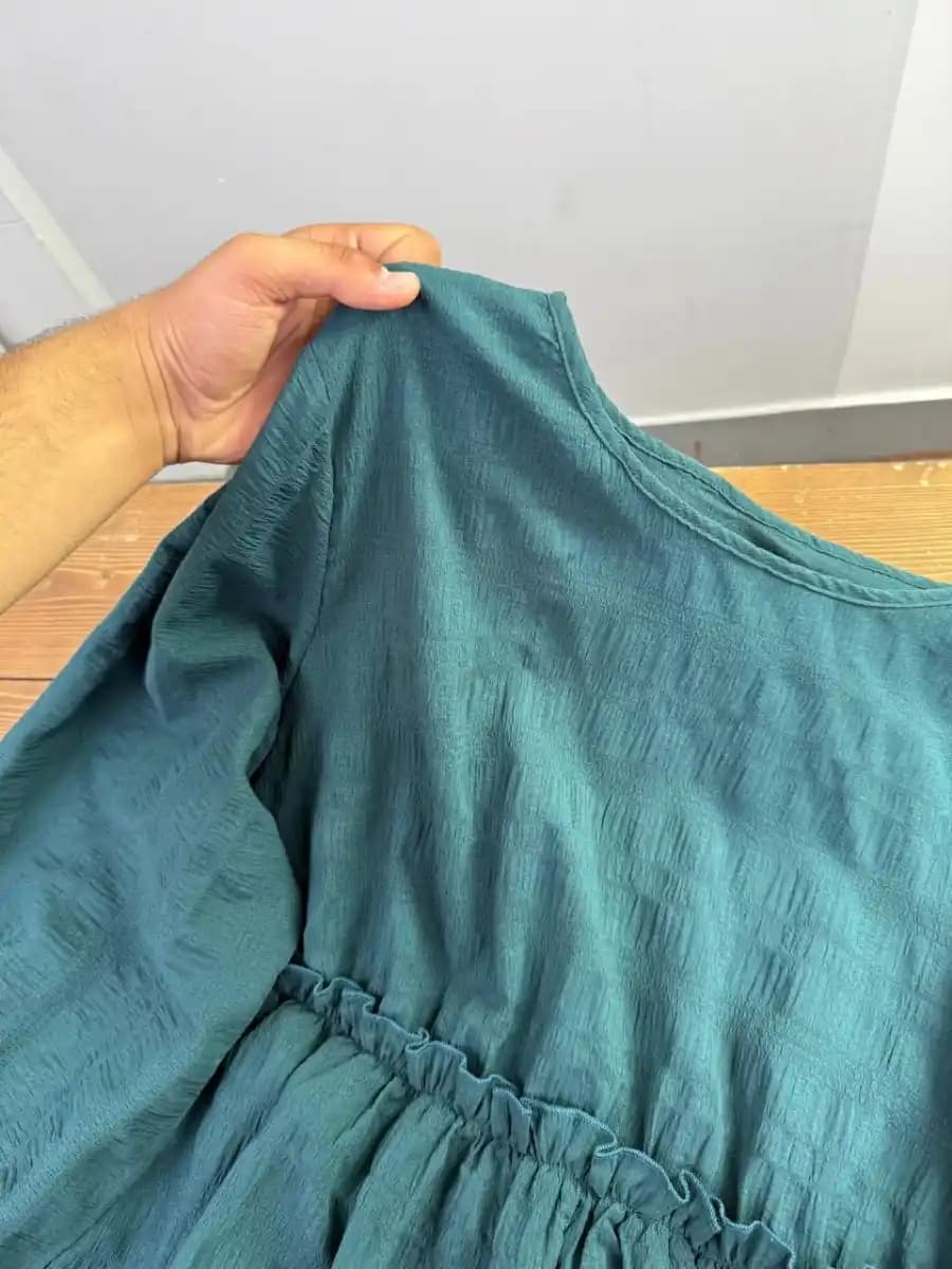 شومیز سبز آبی کمر چین دار — تصویر ۲