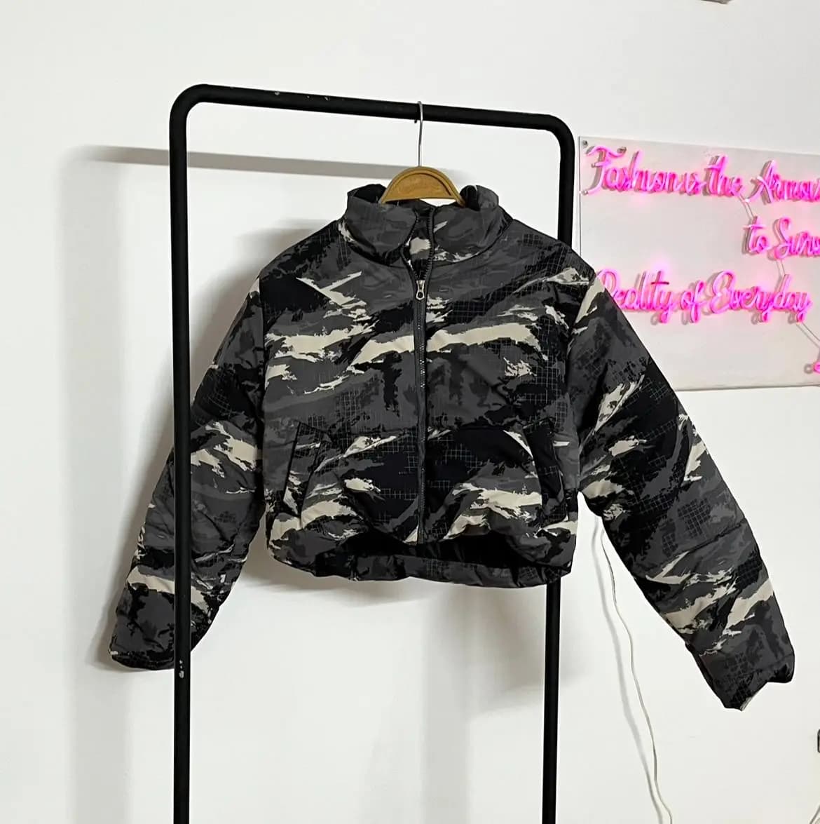 کاپشن پفی camouflage — تصویر ۲