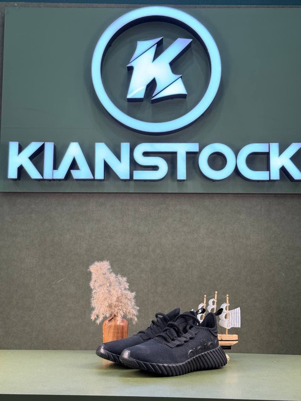 کتونی آد.ید.اس مدل Adidas Black Kaptir