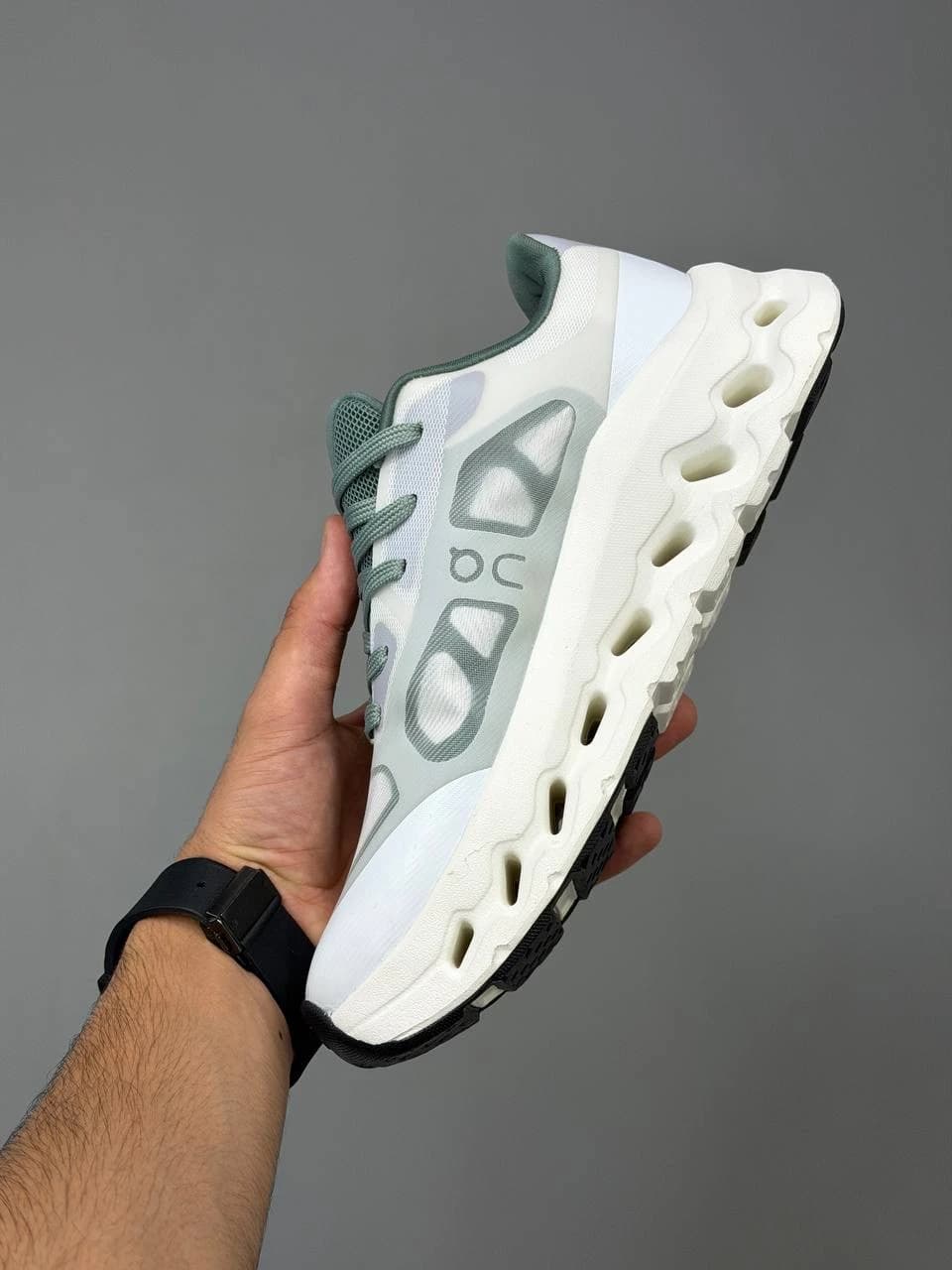 کتونی آن رانینگ کلودتیلت ریمیکس سفید سبز On Running Cloudtilt Remix White Green — تصویر ۳