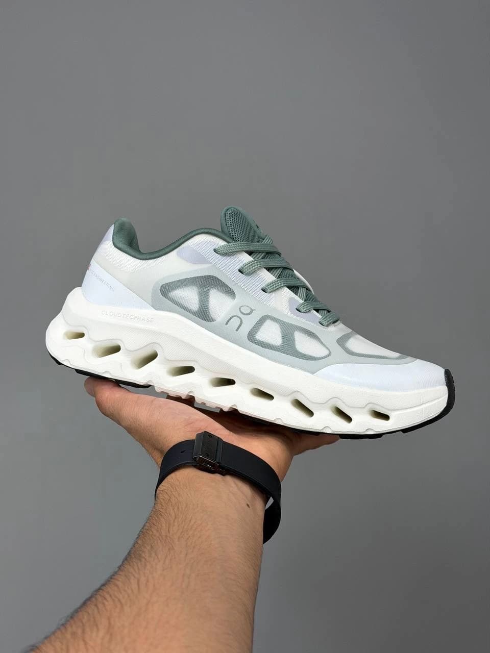 کتونی آن رانینگ کلودتیلت ریمیکس سفید سبز On Running Cloudtilt Remix White Green