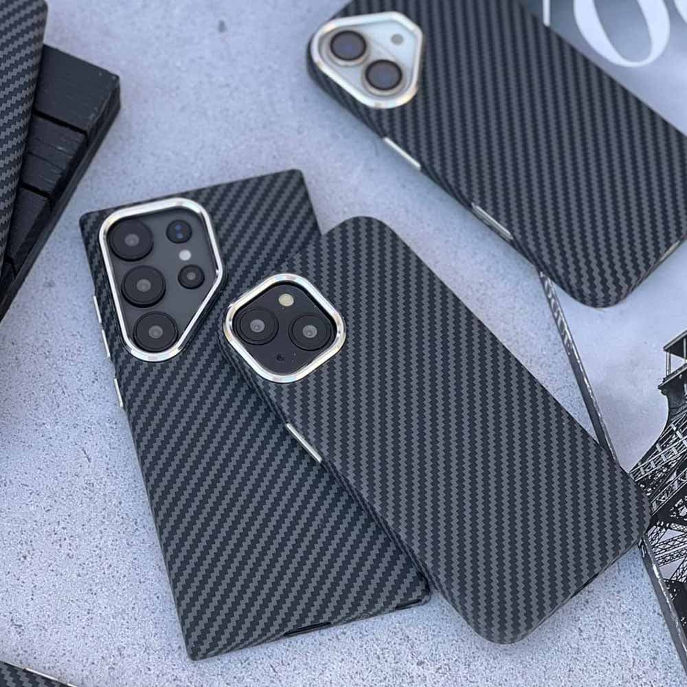 قاب فیبر کربن مدل Carbon Fiber Design مناسب برای گوشی موبایل اپل آیفون Apple iPhone 13 / 13 Pro / 13 Pro Max / 15 / 15 Pro / 15 Pro Max / 16 / 16 Pro / 16 Pro Max — تصویر ۳