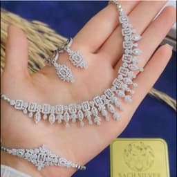 سرویس جواهری نقره زنانه شاهکار با عیار 925 و روکش طلا 36 — تصویر ۴