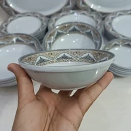 سرویس غذاخوری ملامین 41 پارچه گرد طرح دار شیرکوه یزد دارای استاندارد سرویس ملامین سرویس غذا — تصویر ۴
