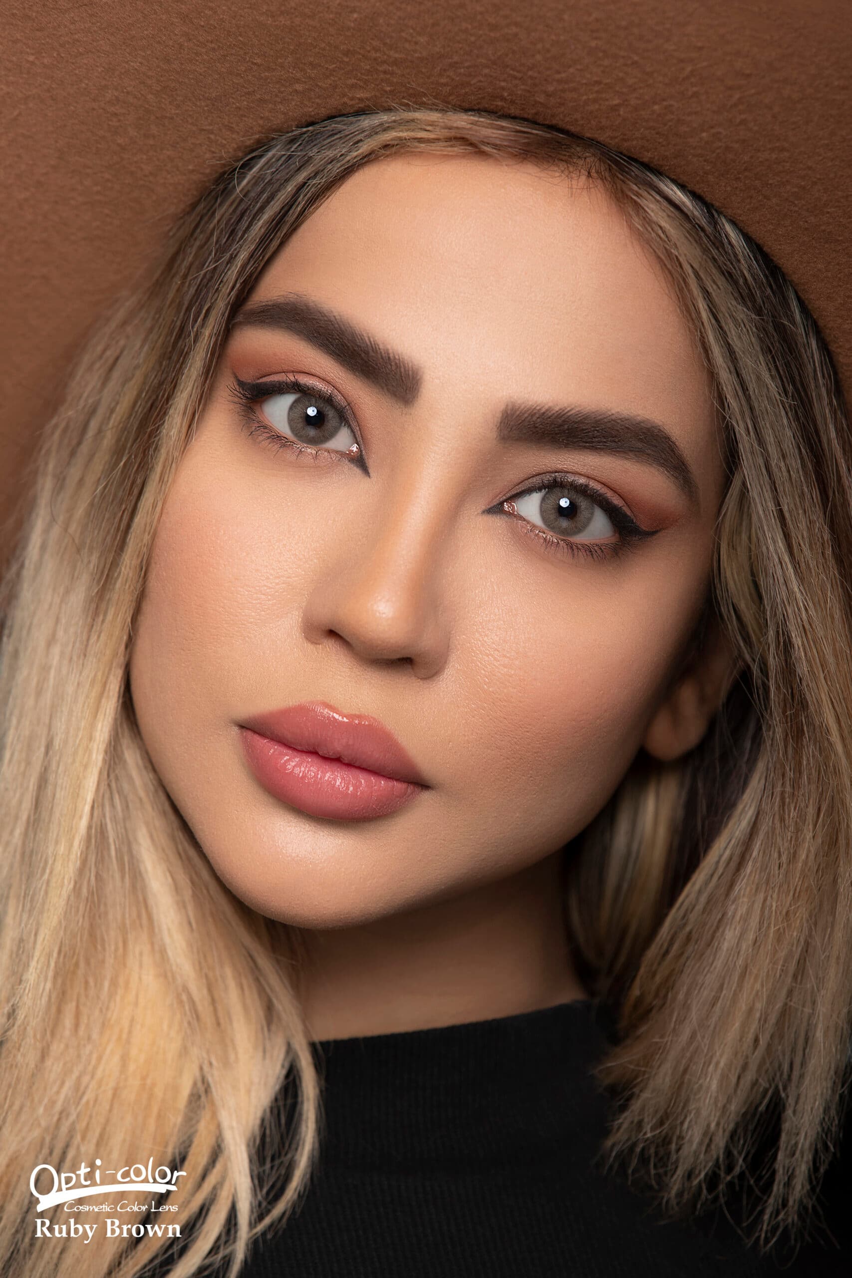 لنز طبی رنگی مثبت روبی براون(ruby brown) اپتی کالر — تصویر ۳