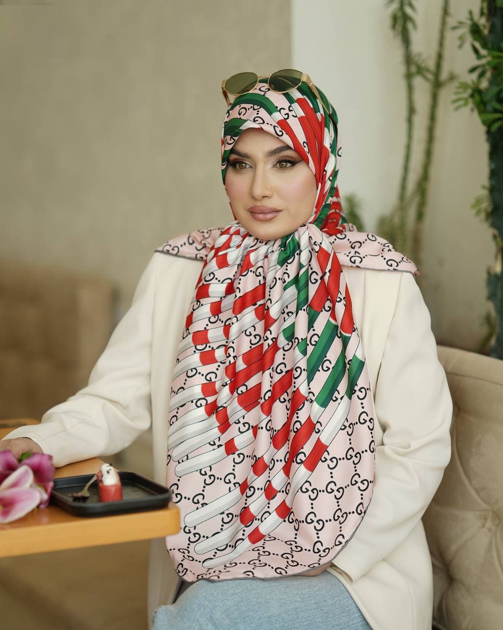 روسری ابریشم توییل ۰۲۱۴۶ — تصویر ۷