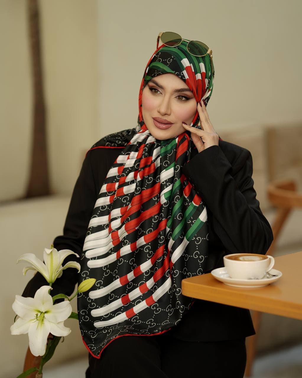 روسری ابریشم توییل ۰۲۱۴۶ — تصویر ۲