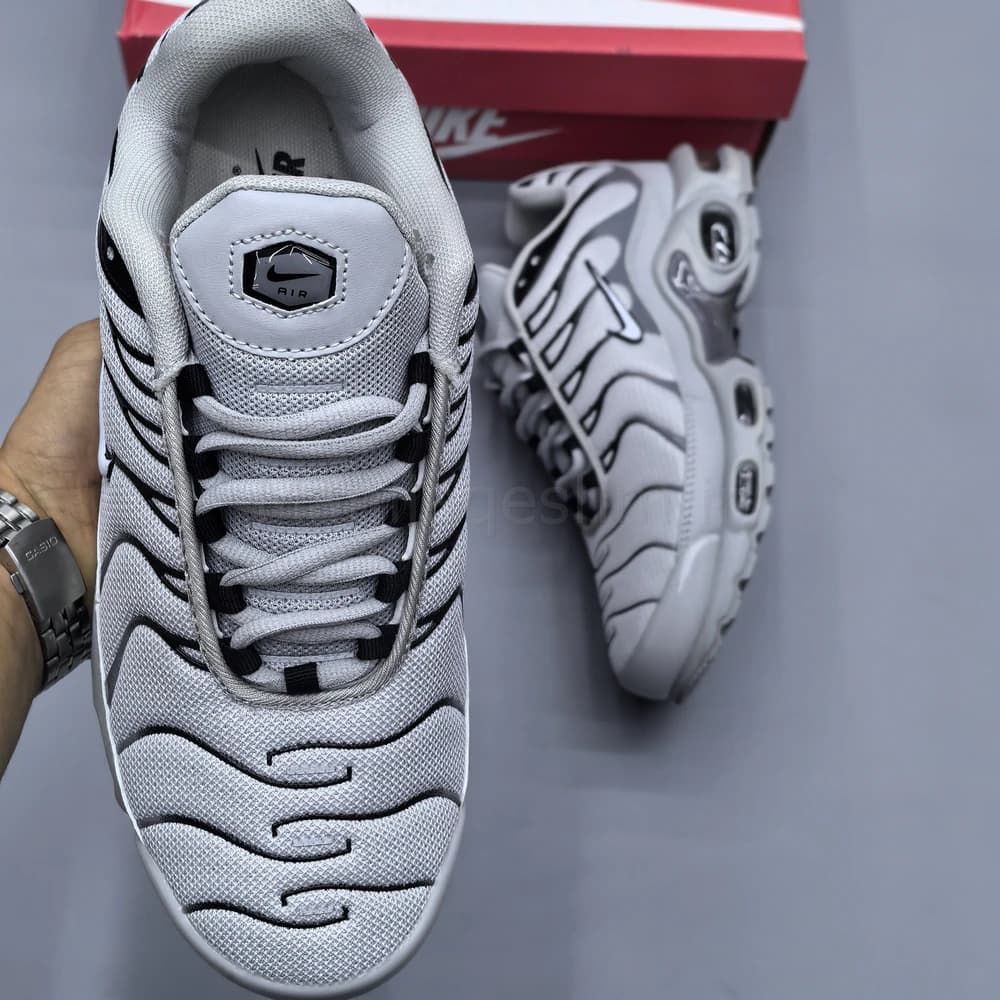 کفش نایک ایر مکس تیان طوسی Nike Air Max TN Plus — تصویر ۴