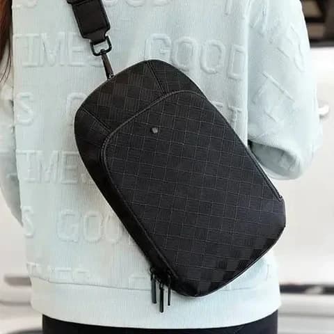 کیف کراس بادی چرمی Soho لولو مدل (LVLSSBBK) Levelo Urban Sling Bag — تصویر ۲