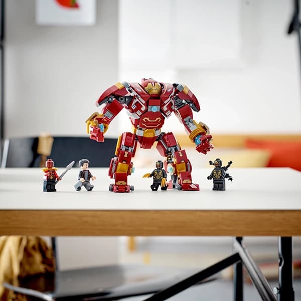 لگو Marvel مدل The Hulkbuster: The Battle of Wakanda 76247 — تصویر ۴