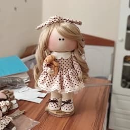 عروسک روسی دختر کرم قهوه ای 30سانتی — تصویر ۲