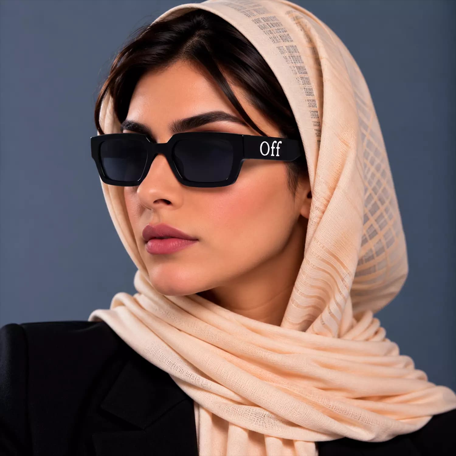 عینک آفتابی اف وایت فریم مربع اورجینال کد OW085 — تصویر ۲