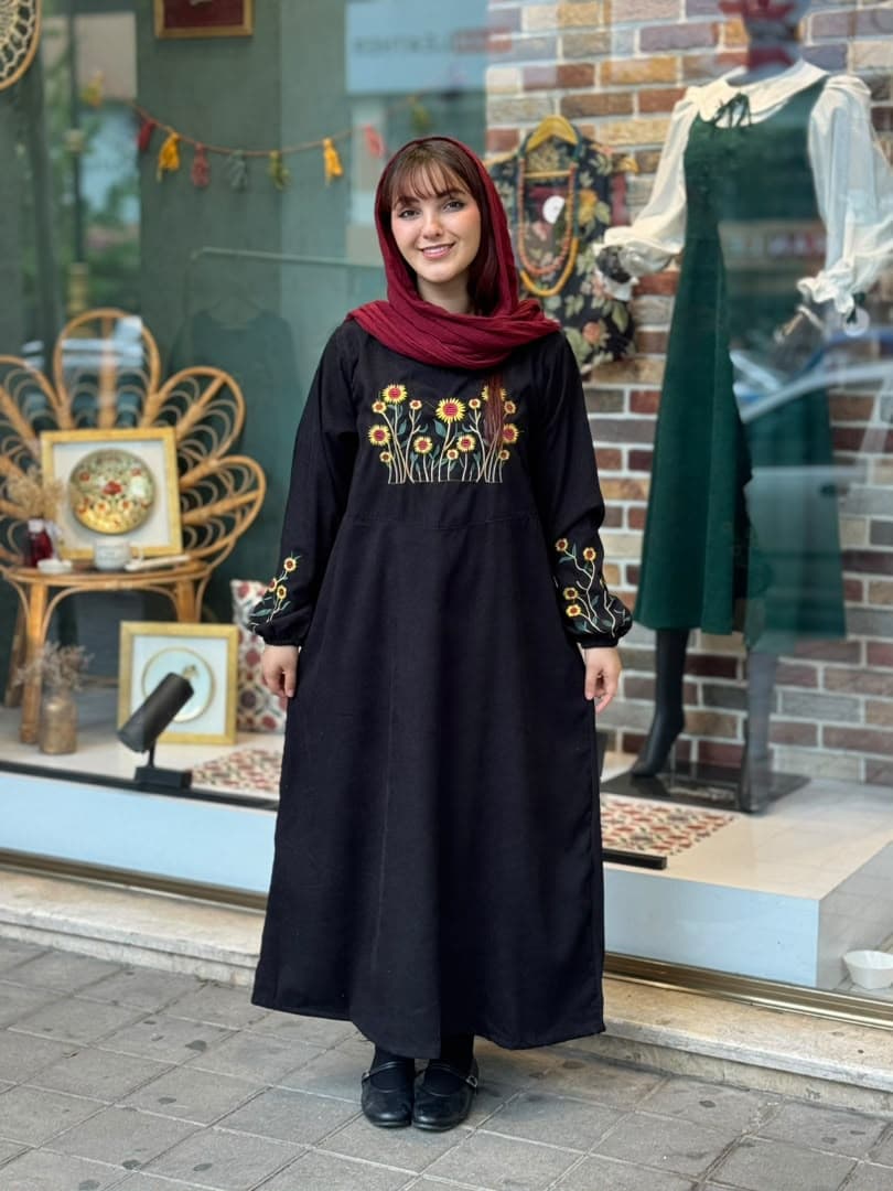 پیراهن آفتاب مشکی — تصویر ۴