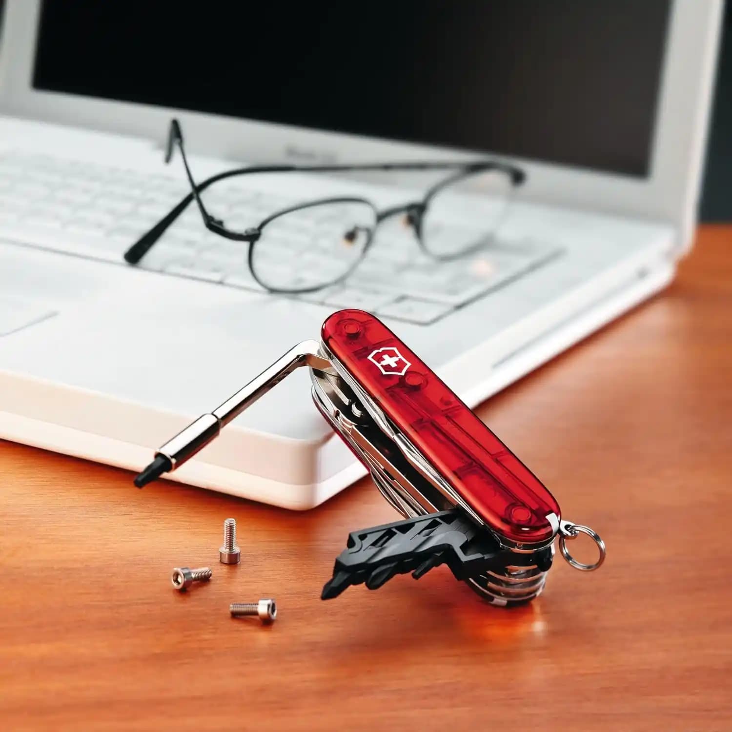 ابزار چندکاره (32 عملکرد) حرفه ای سوئیسی Victorinox Cyber Tool M — تصویر ۲