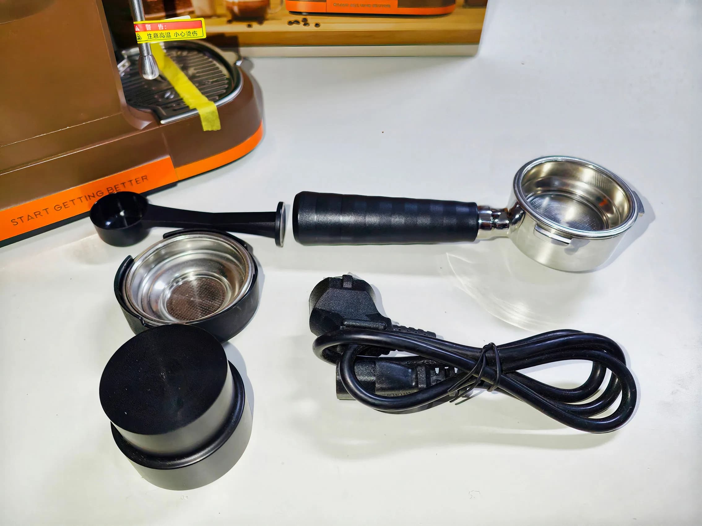 اسپرسو ساز خانگی نیمه اتوماتیک آیکافیلاس مدل ME2603 — تصویر ۳