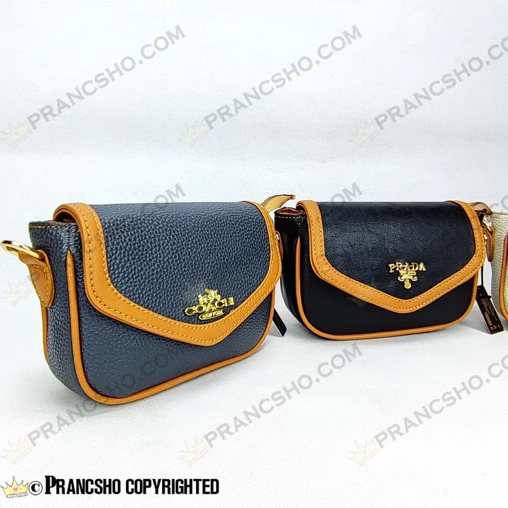کیف پاسپورتی طرح کوچ (COACH) کرم دوردوزی قهوهای — تصویر ۸