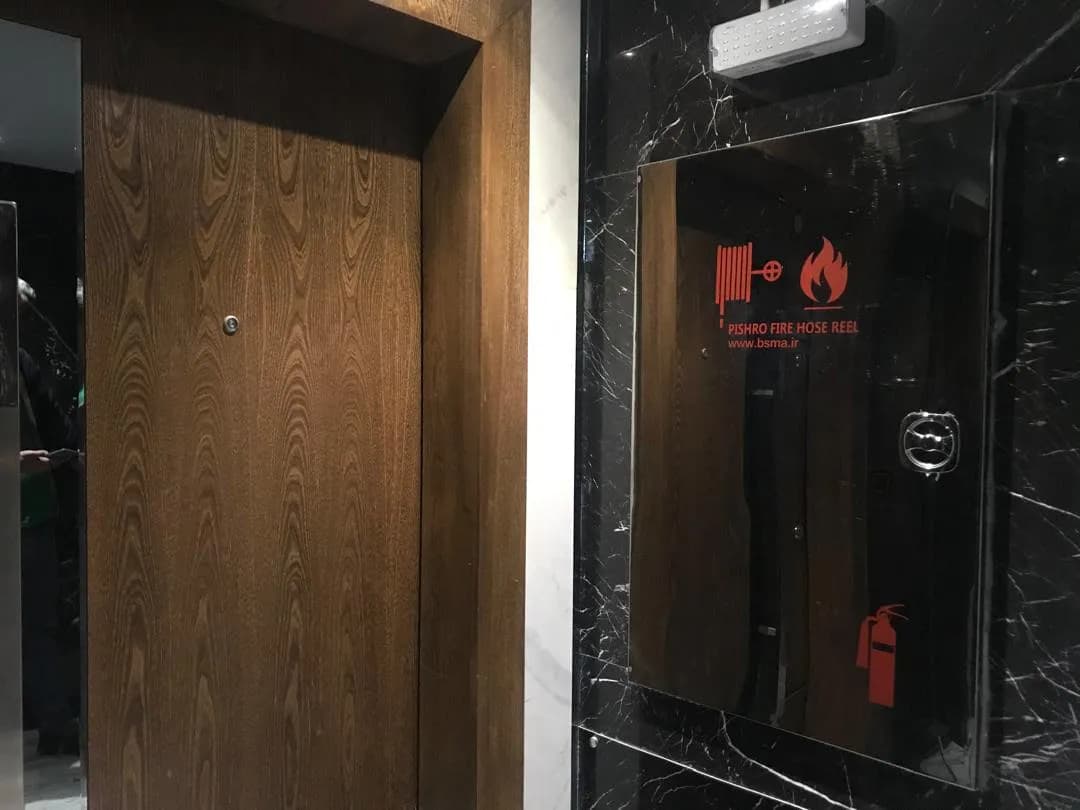 جعبه آتش نشانی درب استیل دودی دو کابین تک درب بهسازان — تصویر ۳