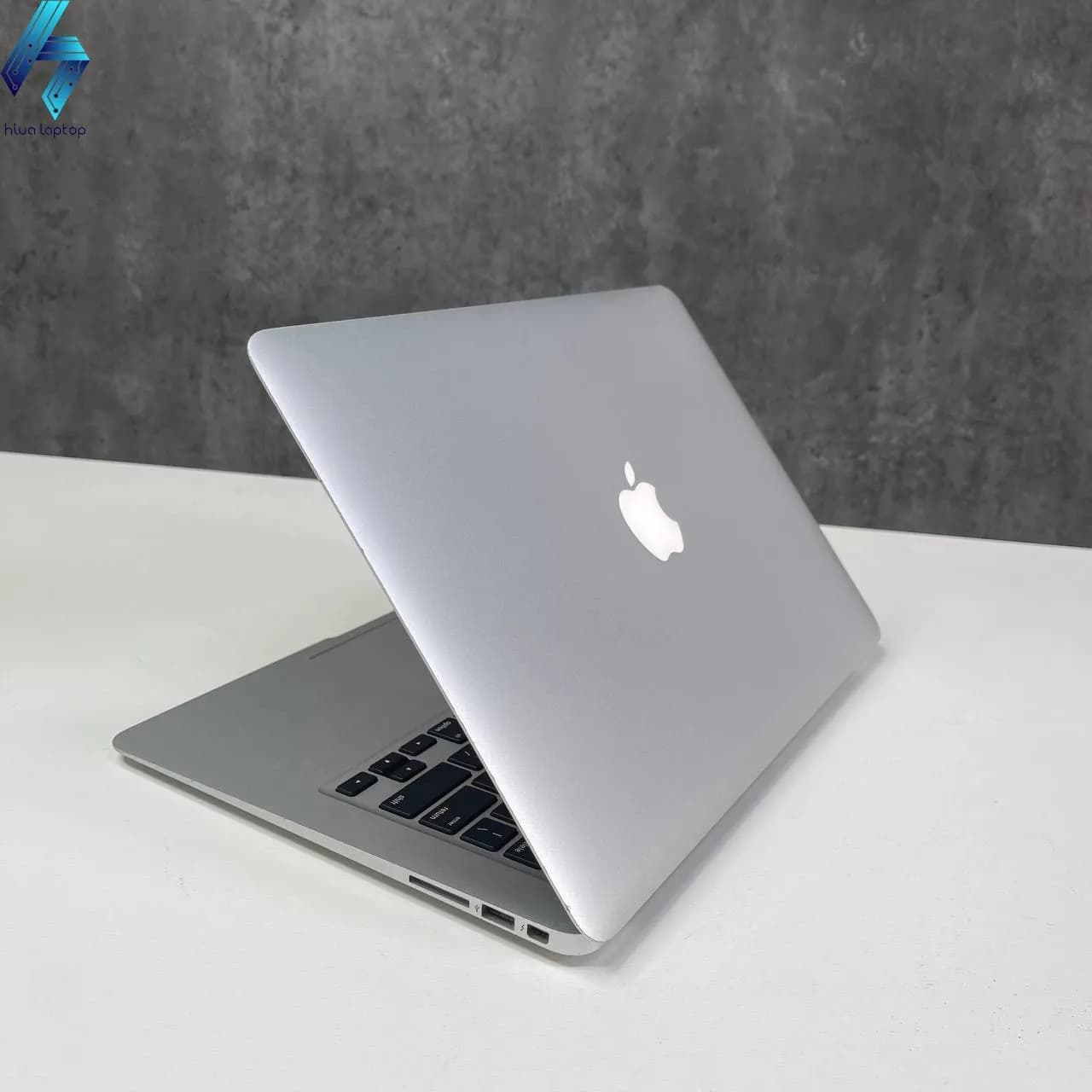 لپ تاپ مک بوک ایر MacBook Air 2017 با پردازنده intel HD Graphics 6000 — تصویر ۳
