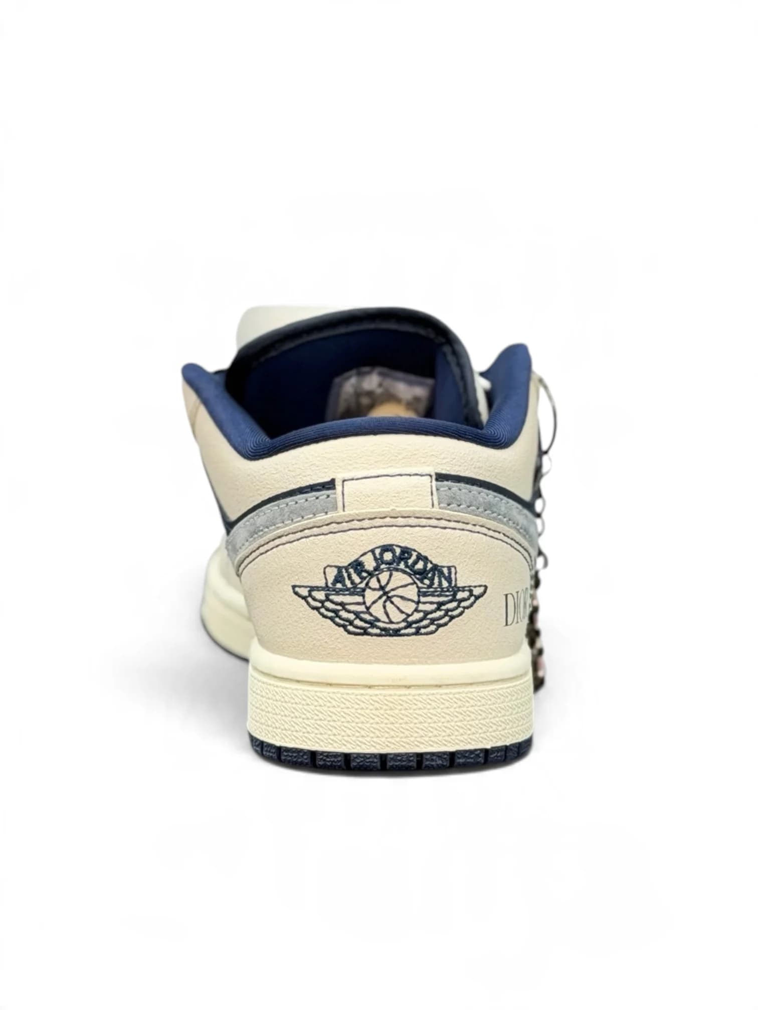 کتونی دخترانه نایکی جردن وان Nike Jordan 1 — تصویر ۳