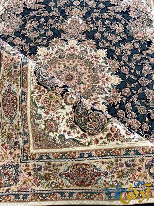 فرش سرمه ای طرح آیلین 1200 شانه — تصویر ۴