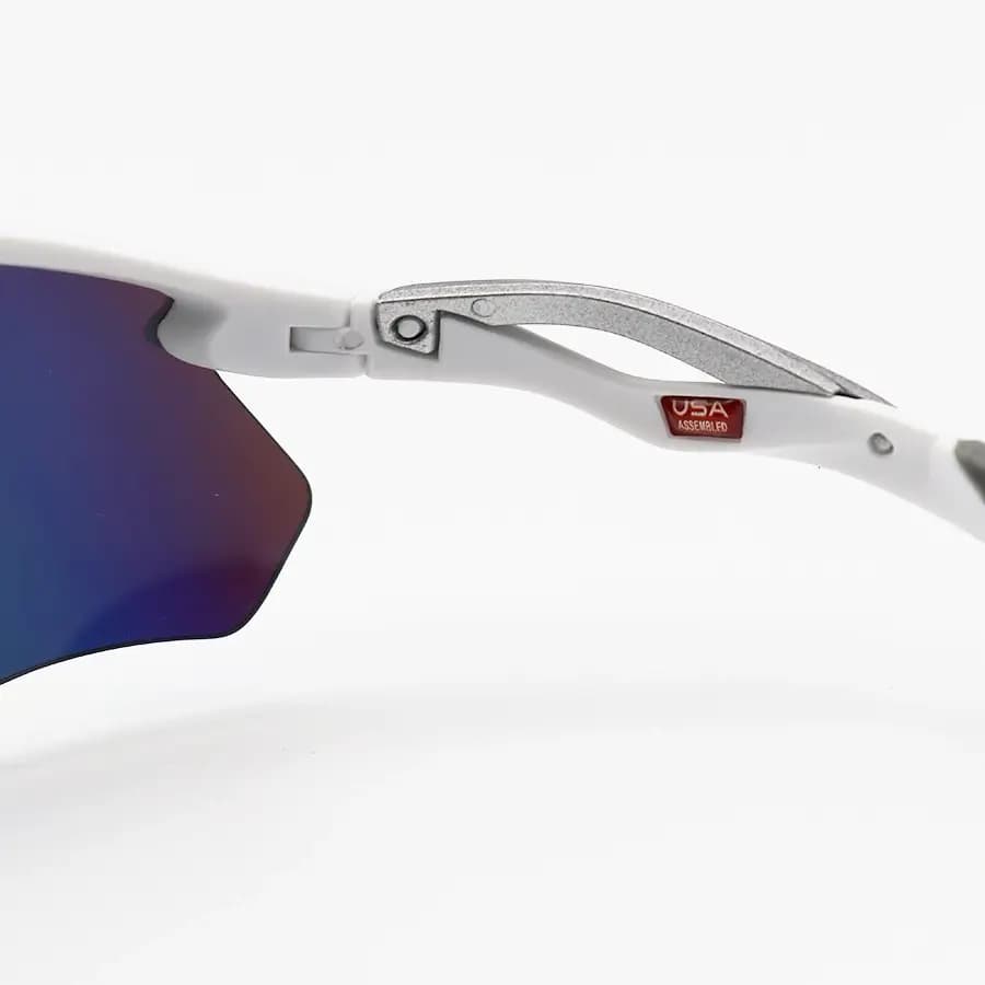 عینک ورزشی OAKLEY طرح RADAR با فریم سفید مات، نیم فریم و لنز جیوهای و چند رنگ مدل OO9495D — تصویر ۵