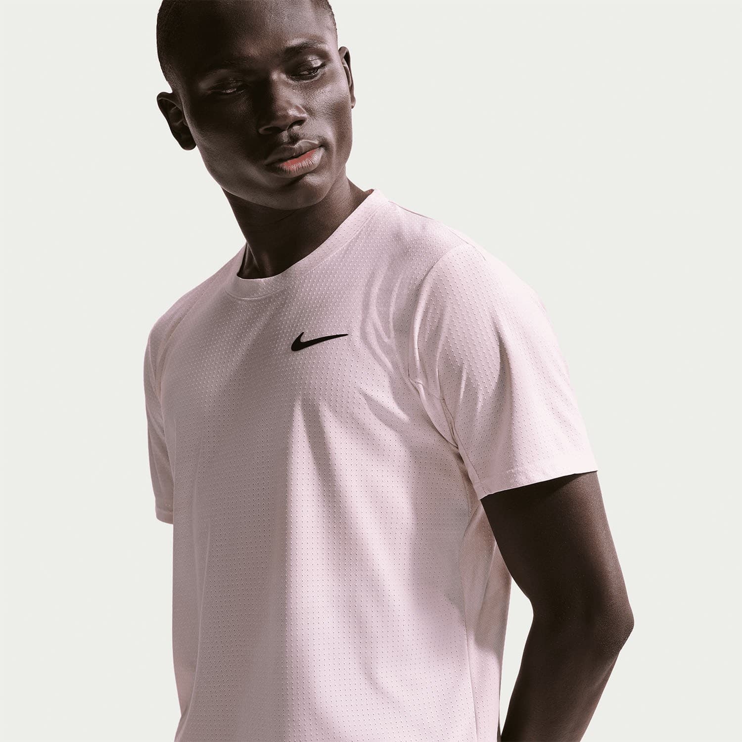 تیشرت تنیس مردانه نایک Nike Court Slam RG Dri-FIT ADV – صورتی مرواریدی — تصویر ۲
