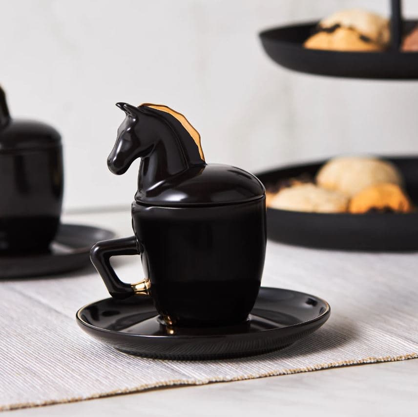 ست قهوه خوری دونفره Karaca Black Horse ( با 8 قیراط طلای خالص) کاراجا — تصویر ۴