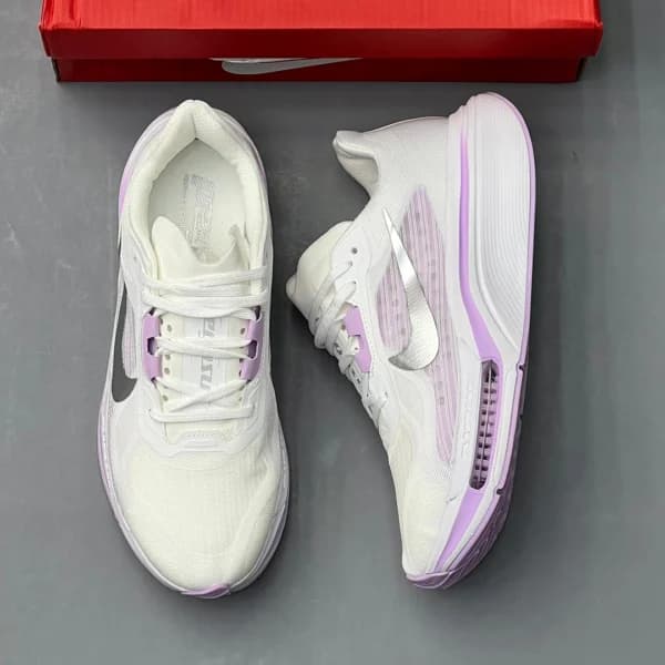 نایک پگاسوس پلاس سفید یاسی نقرهای Nike Pegasus Plus 2 — تصویر ۲